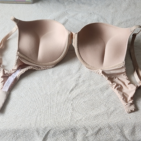 Victoria's Secret Light Beige Bra - Picture 2 of 4